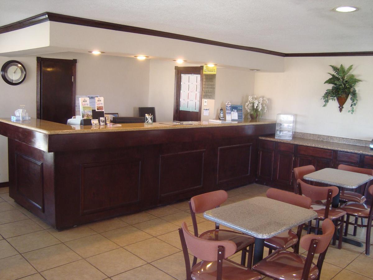 Navasota Inn Bagian luar foto